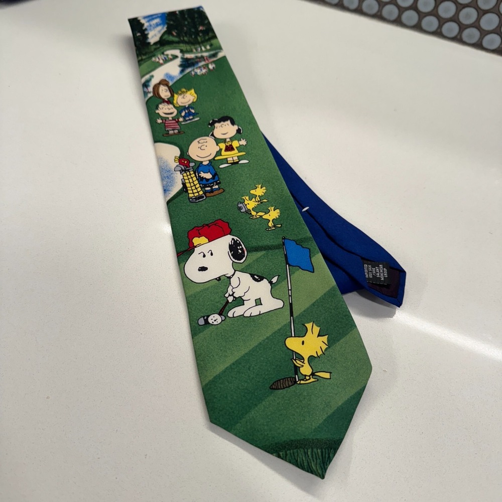 Peanuts Tie 100%‎ Silk Snoopy Charlie Brown Graphic Golf Course Cartoon Print
